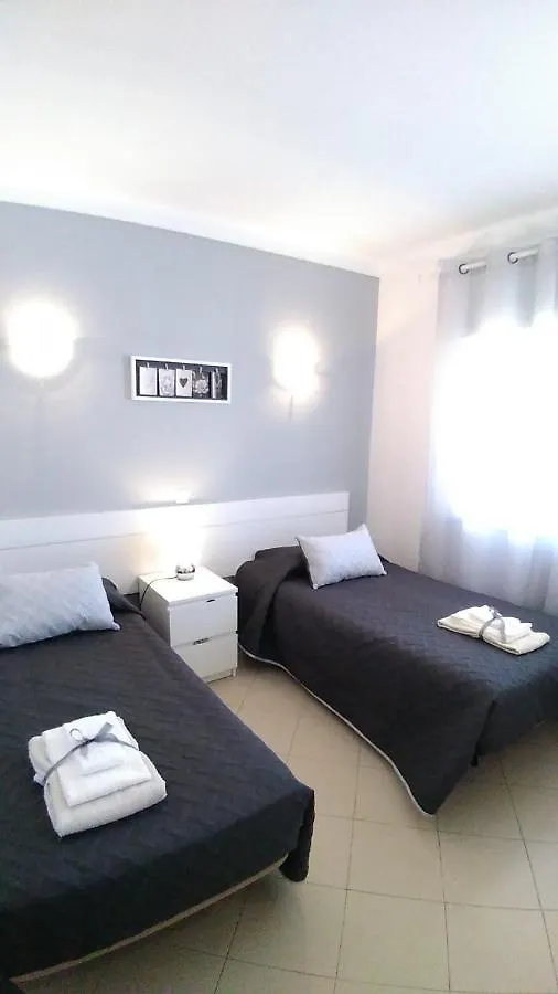 Ricana House Lagos 0*,